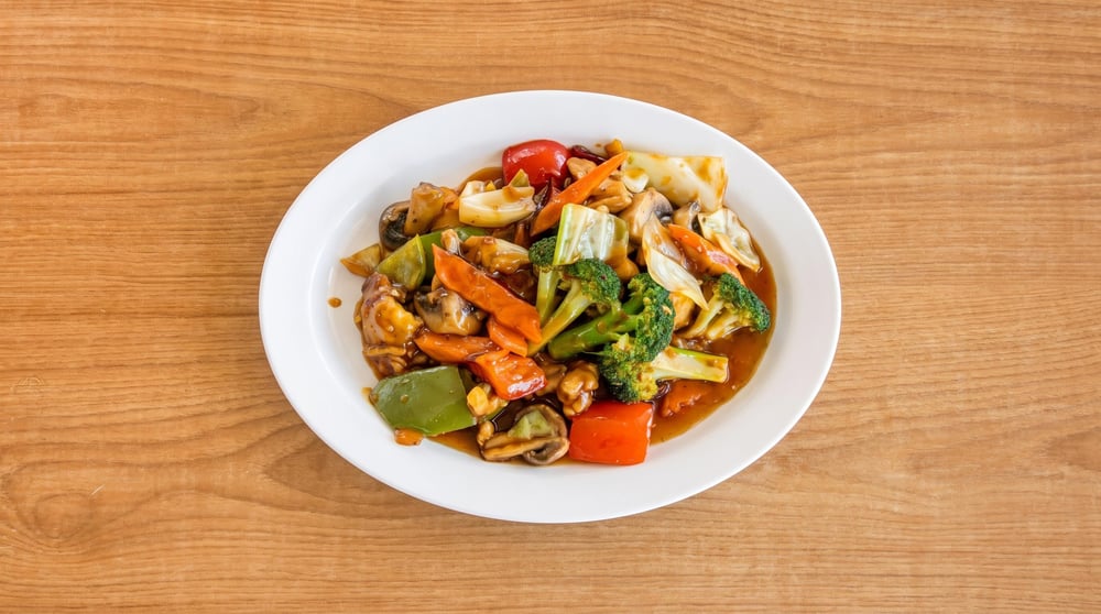 CHICKEN WITH GARLIC SAUCE