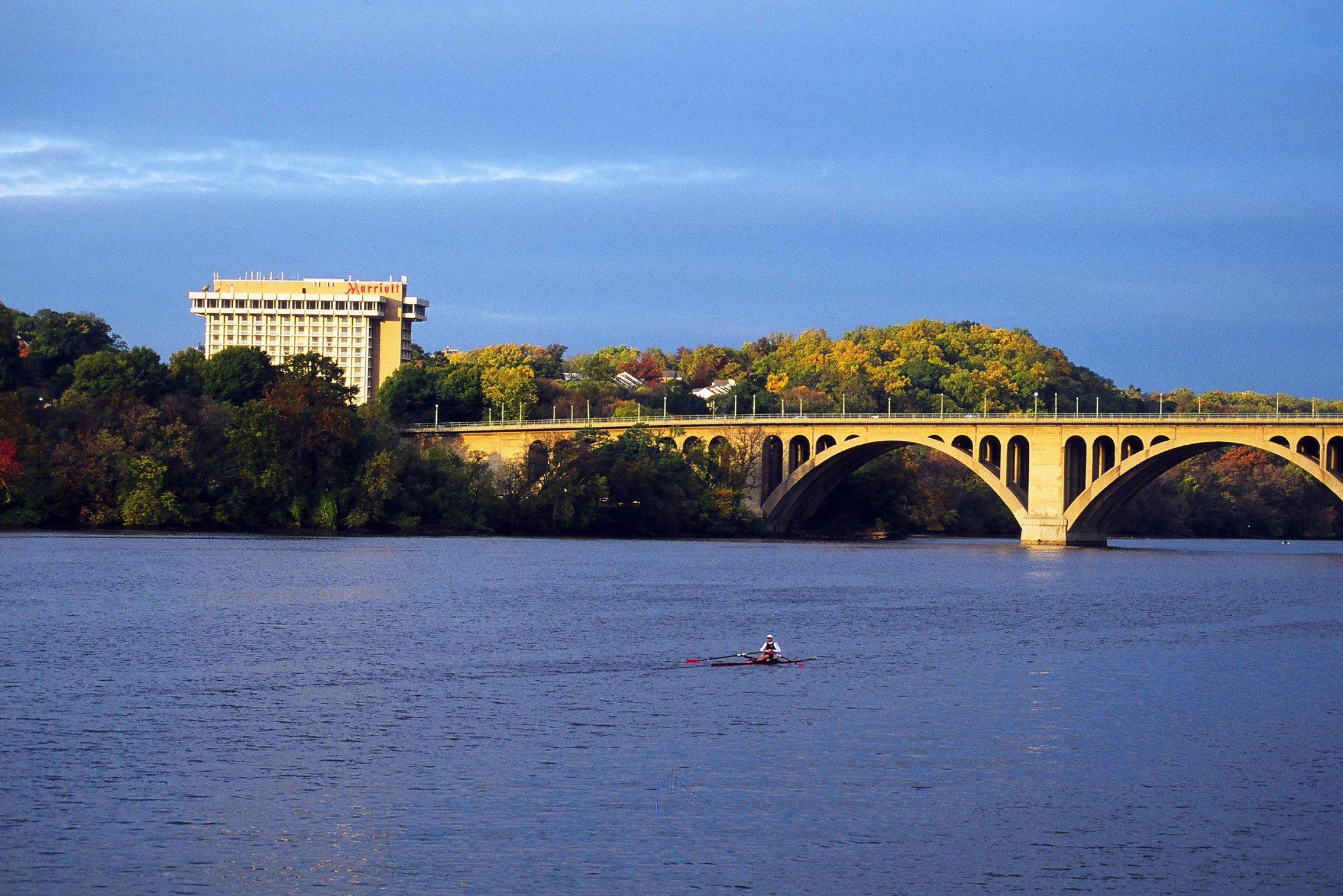 Key Bridge Marriott Photo