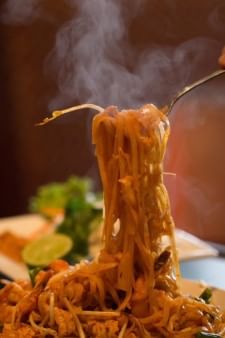 Thai Dishes Spicy Pad Thai