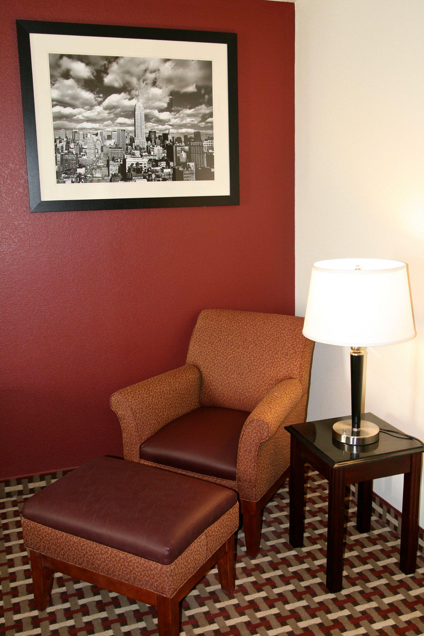 Holiday Inn Express & Suites Columbus Univ Area - OSU Photo