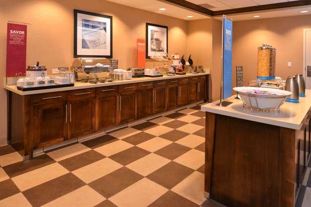 Images Hampton Inn Omaha Midtown-Aksarben Area