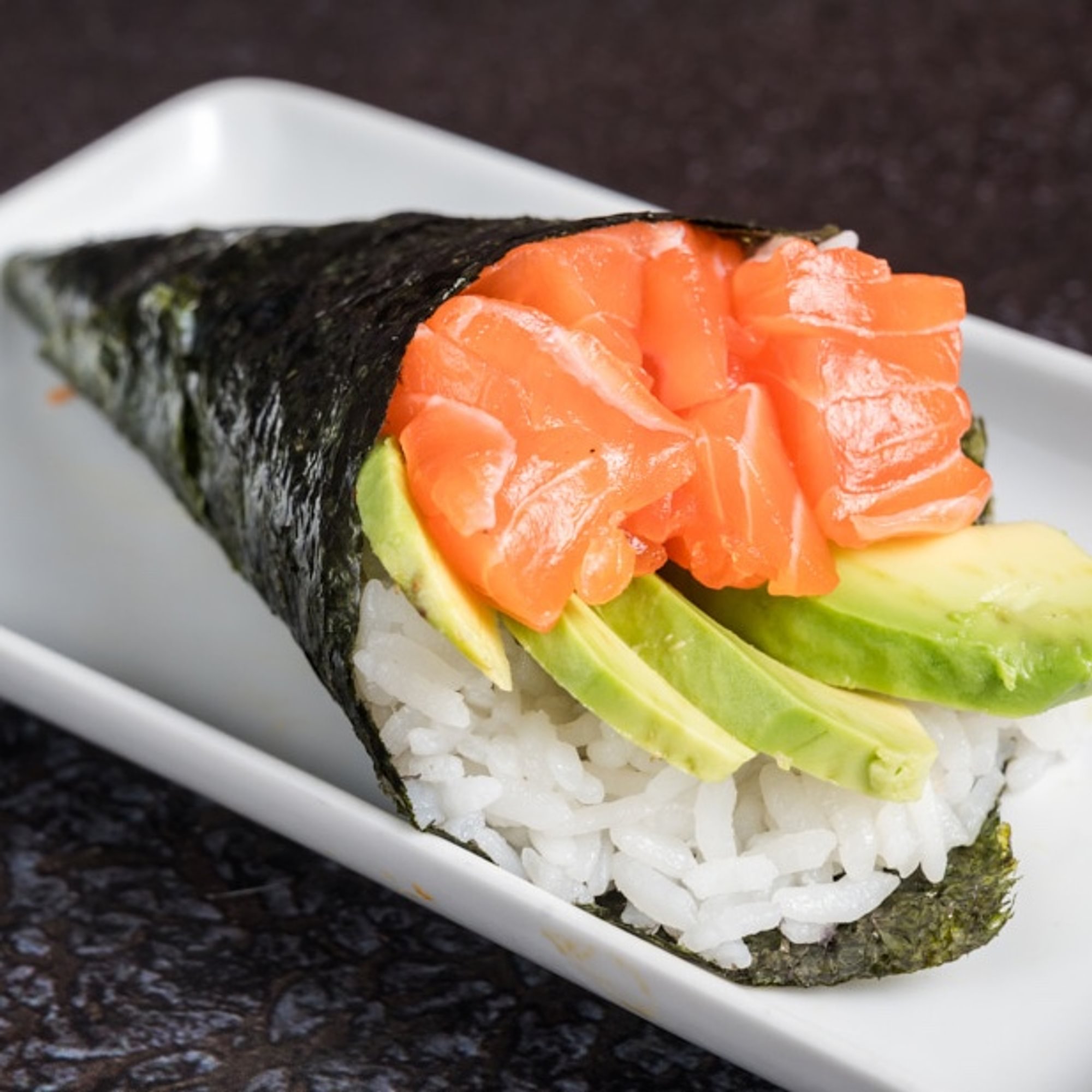 Salmon Handroll