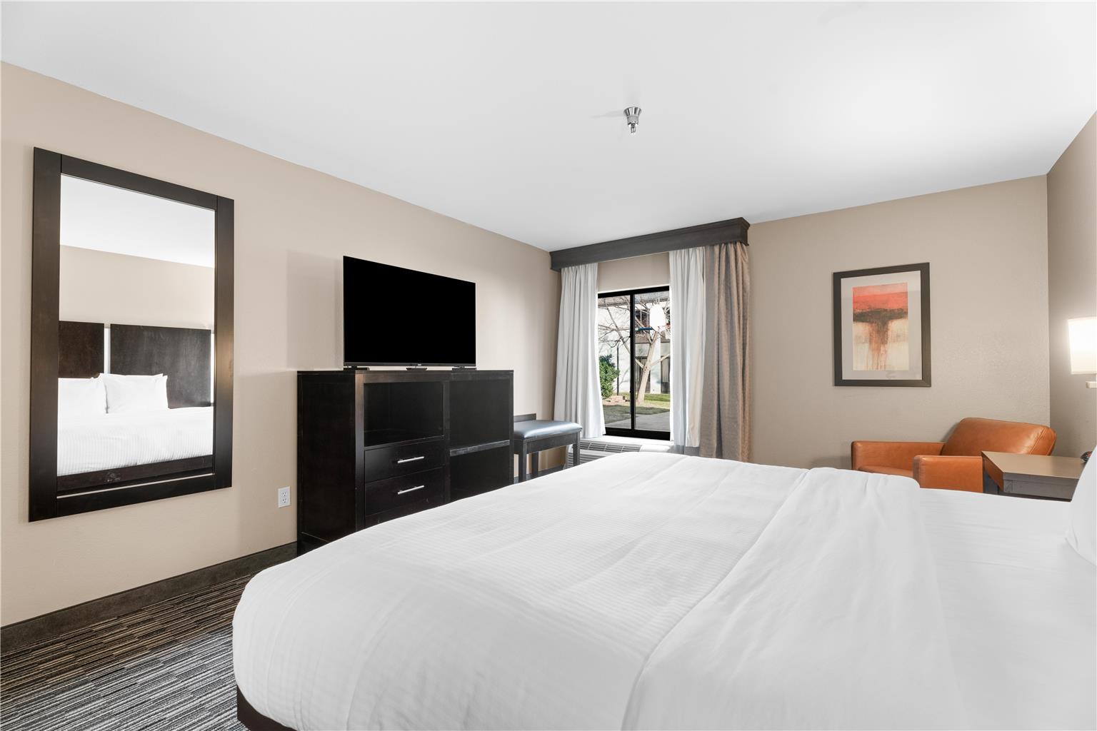 Best Western Courtview Hotel Image