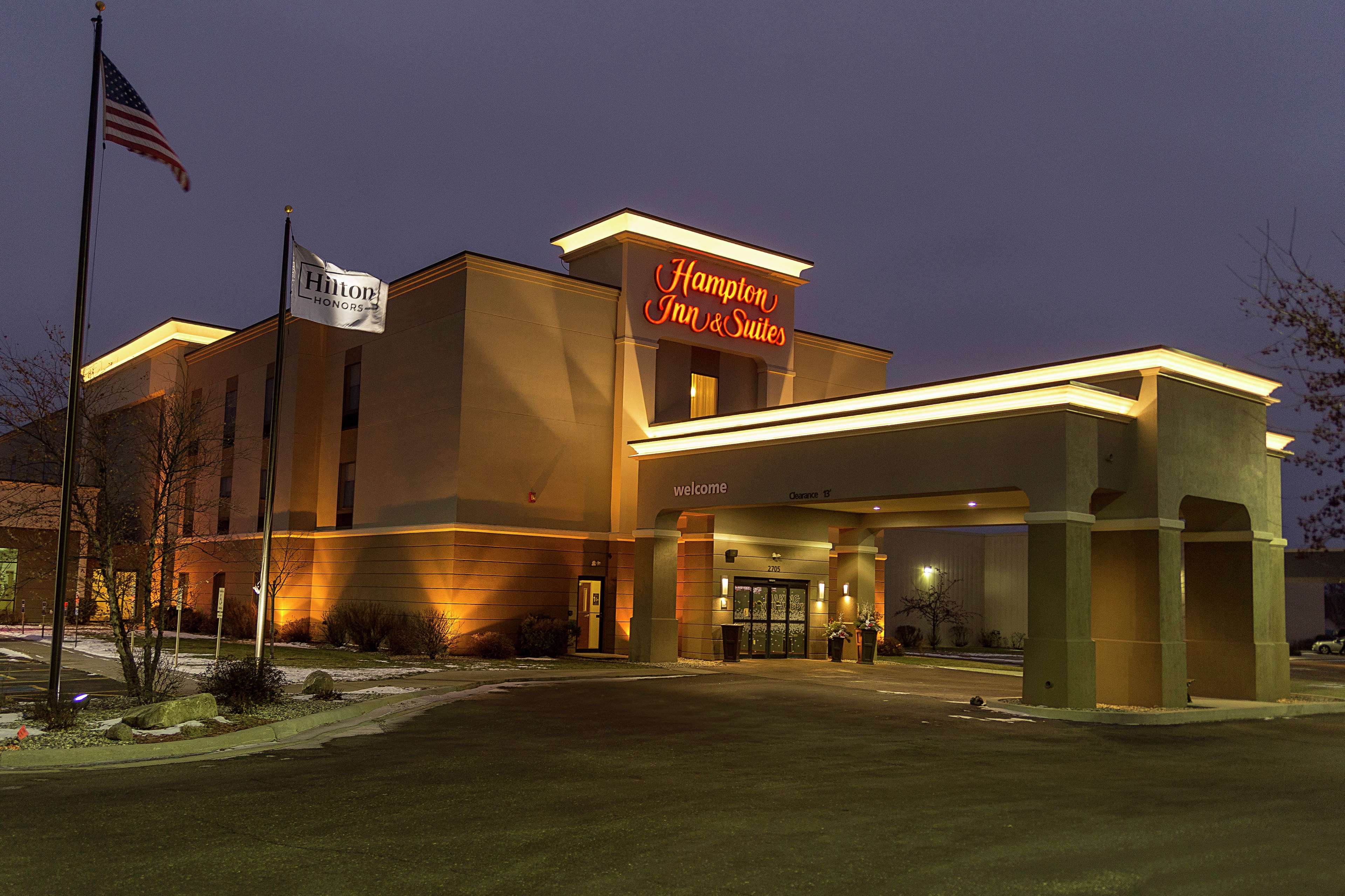 Hampton Inn & Suites Alexandria Photo