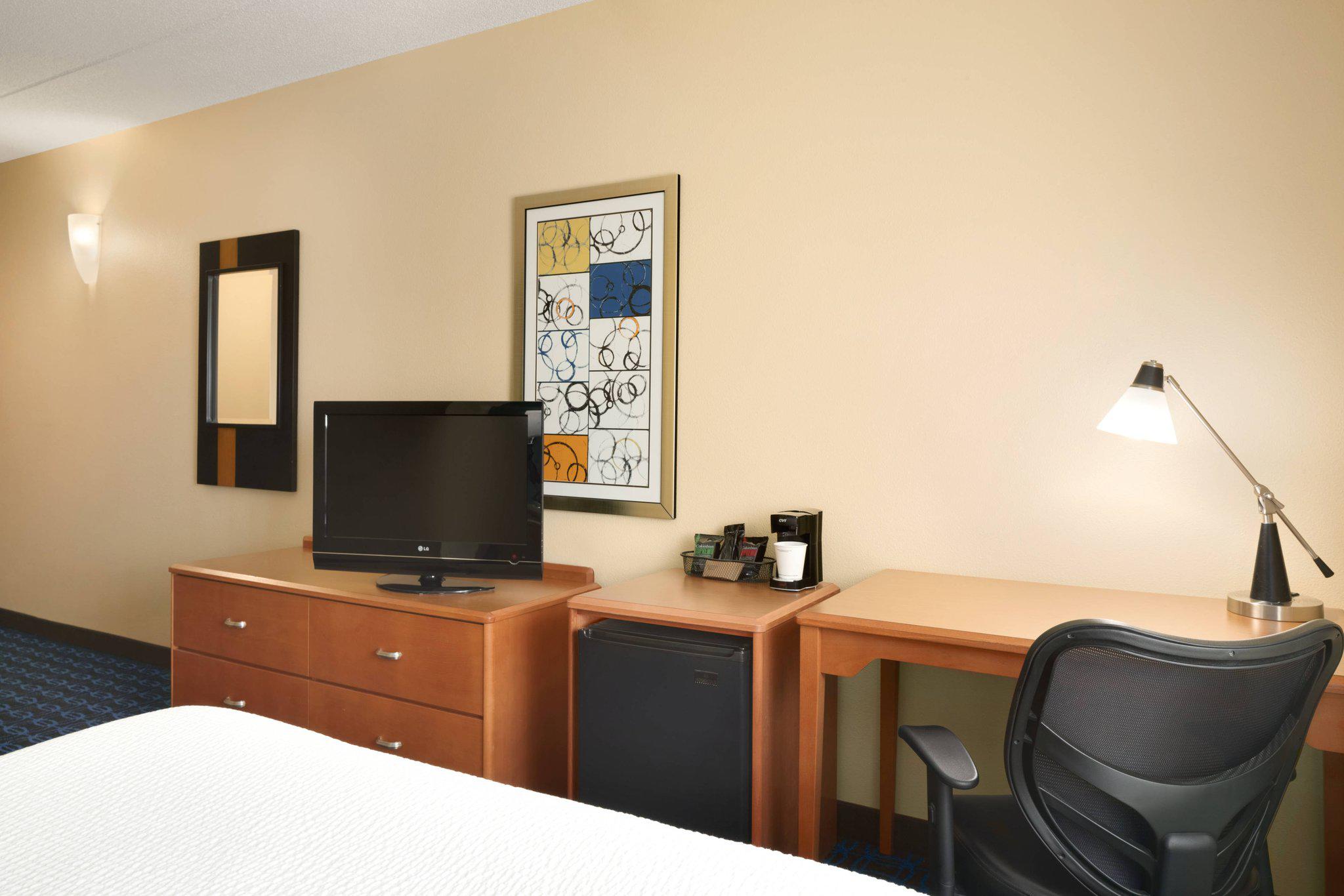 Fairfield Inn & Suites by Marriott Minneapolis Bloomington/Mall of America Photo