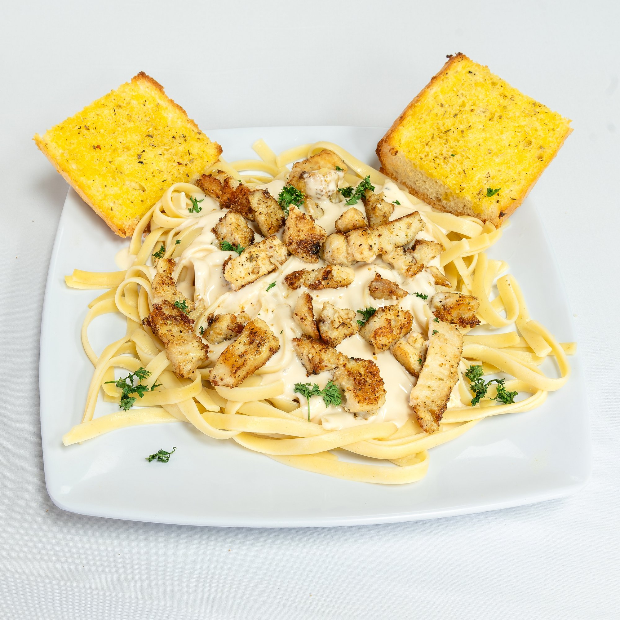 Fettuccine with Grilled Chicken & Alfredo Sauce