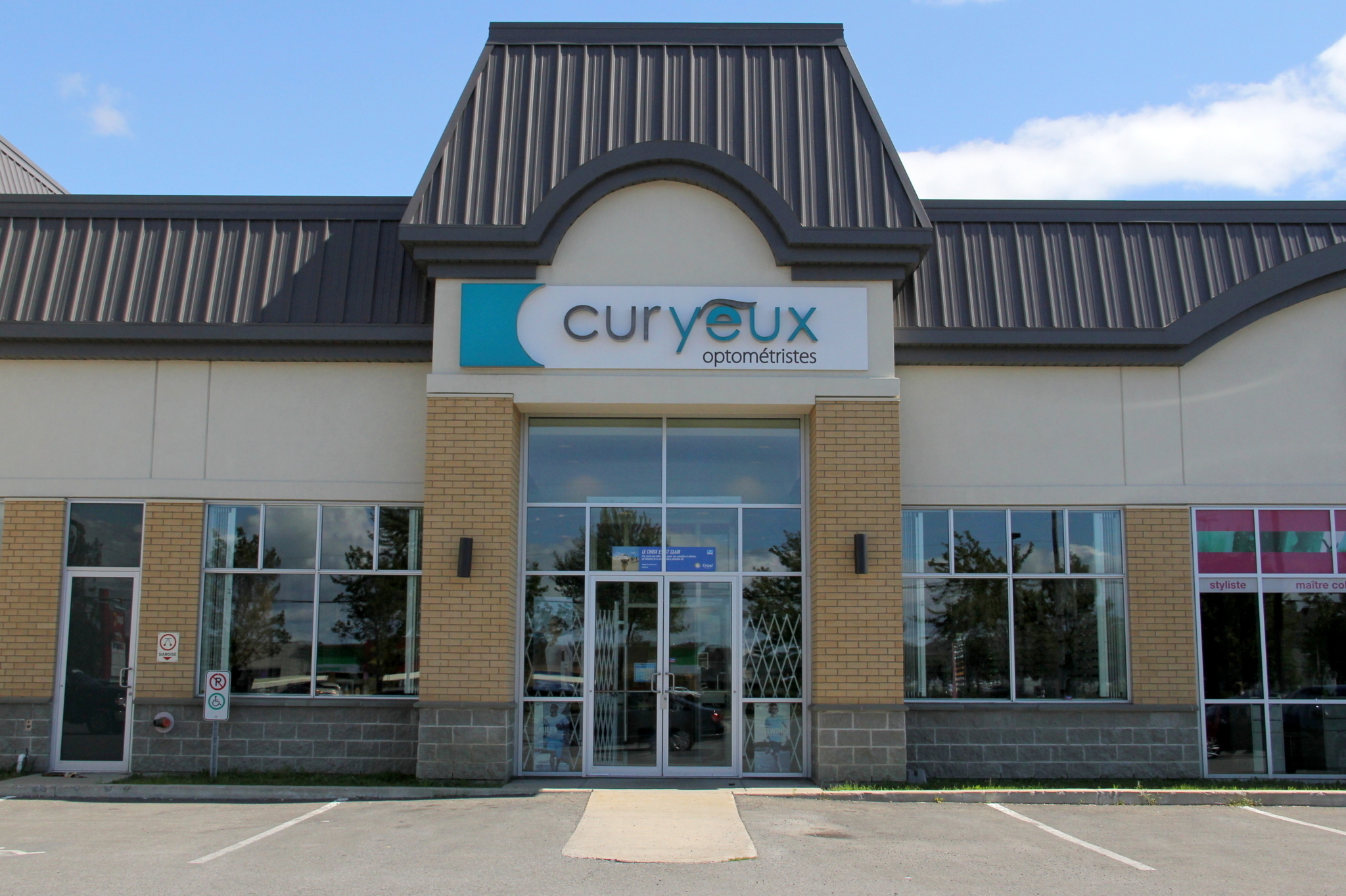 CURYEUX la clinique des yeux, SainteMarthesurleLac QC Ourbis
