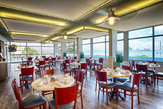 Images Best Western On the Bay Inn & Marina