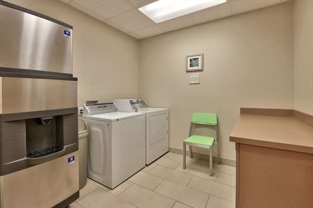 Images Hilton Garden Inn Albuquerque/Journal Center