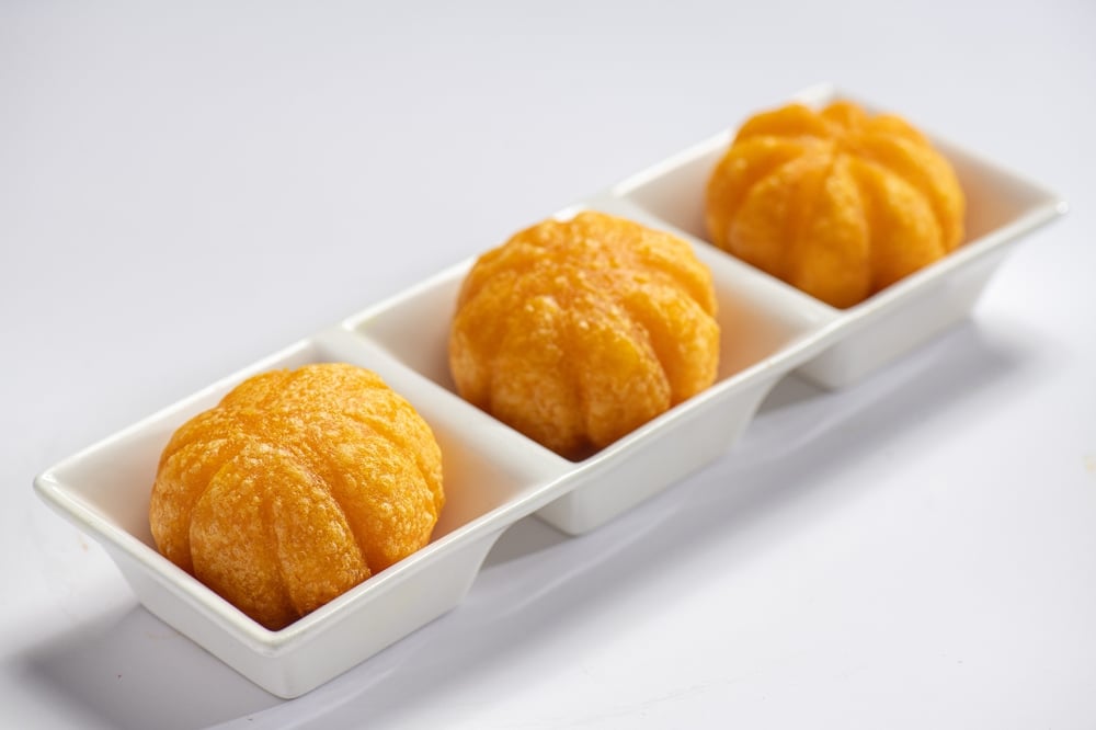 B-18 Fried Pumpkin Ball with Salted Egg Custard (3 PCs) 炸南瓜球