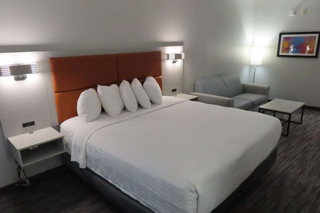 Best Western Heritage Inn & Suites
