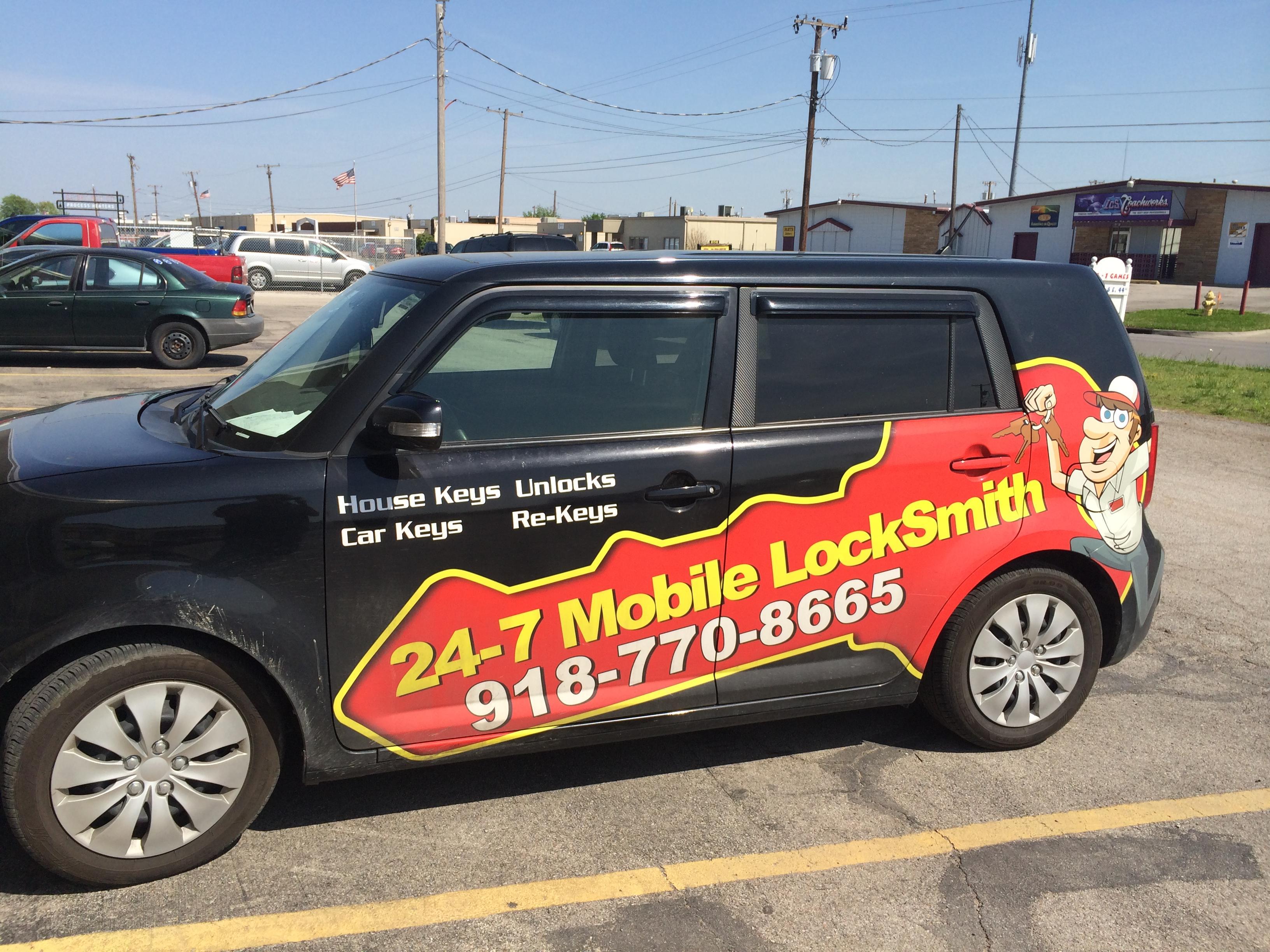 24-7 Mobile locksmith emergency response vehicle