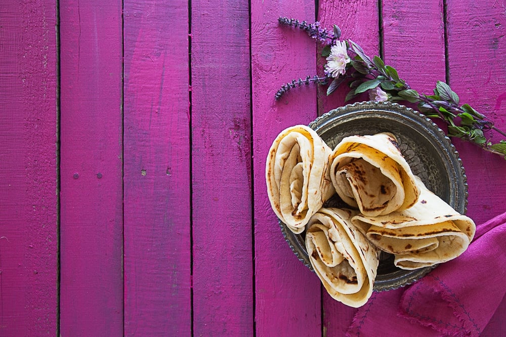 Naan | veg, contains egg