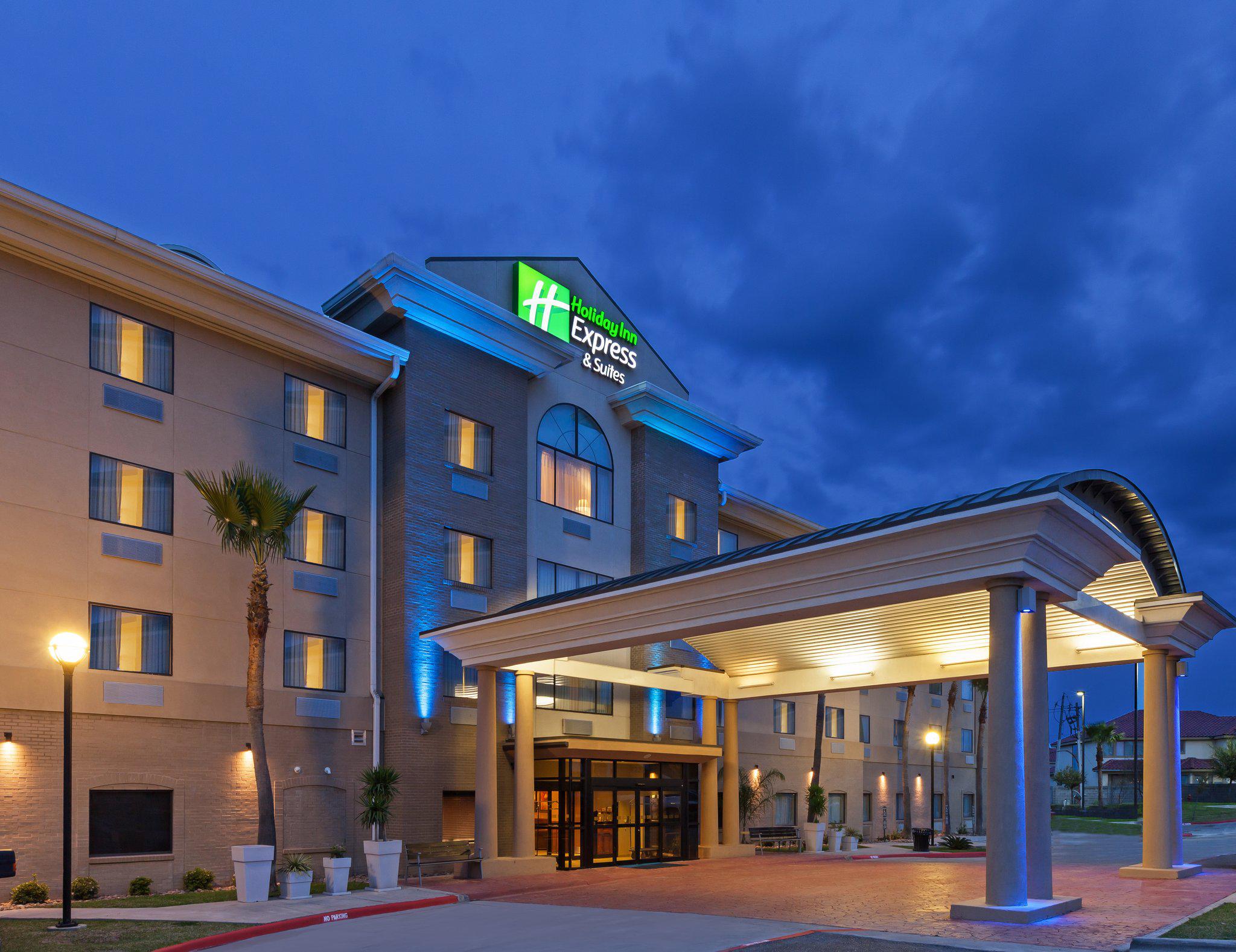 Holiday Inn Express & Suites Laredo-Event Center Area Photo