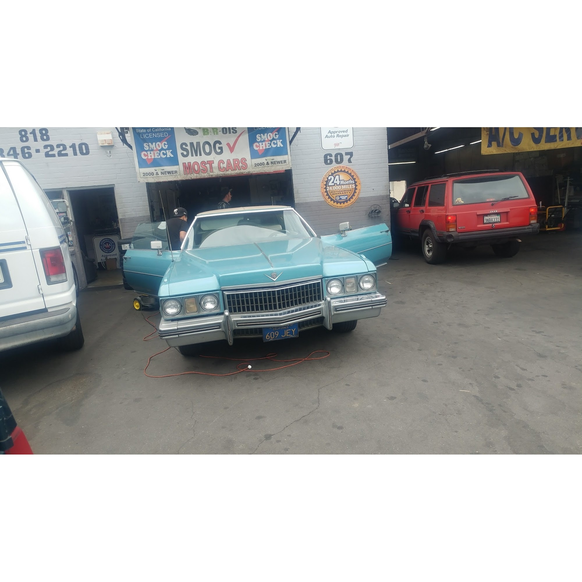 Rocky's Commercial Automotive Logo