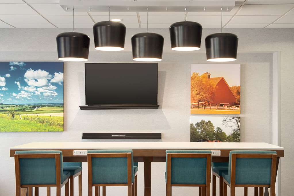 Hampton Inn St. Louis-Columbia Image