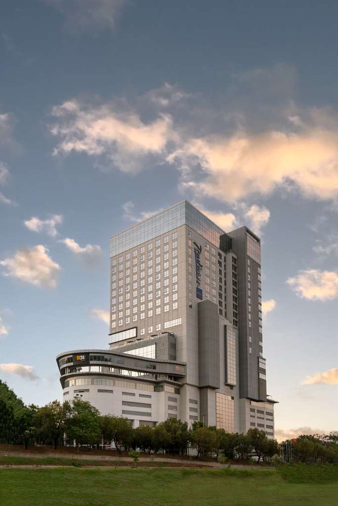 RADISSON BLU HOTEL SANDTON, JOHANNESBURG