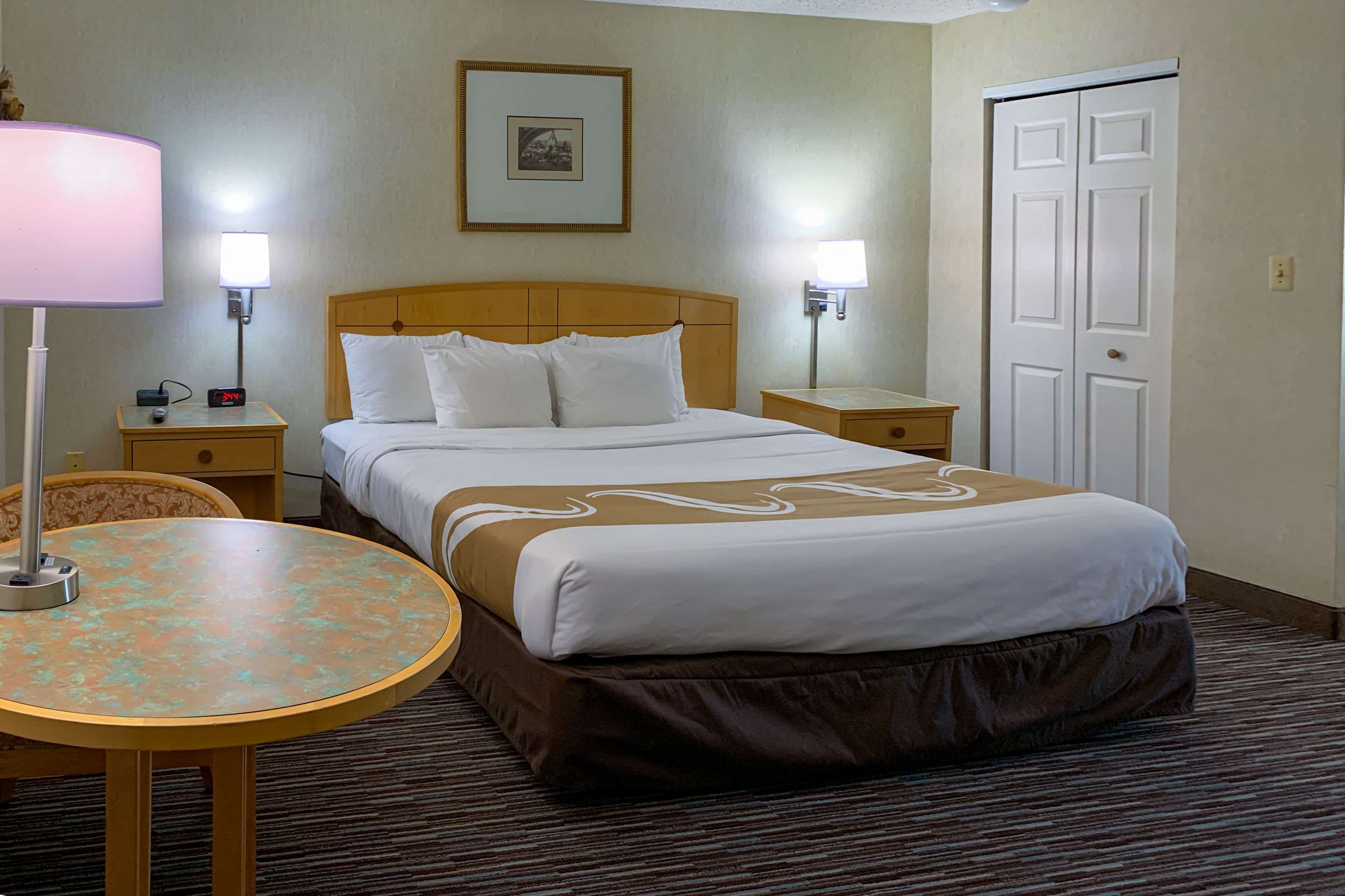 Quality Inn Near Toms River Corporate Park Photo