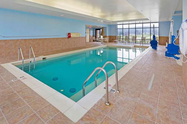 Images Hampton Inn & Suites Blairsville