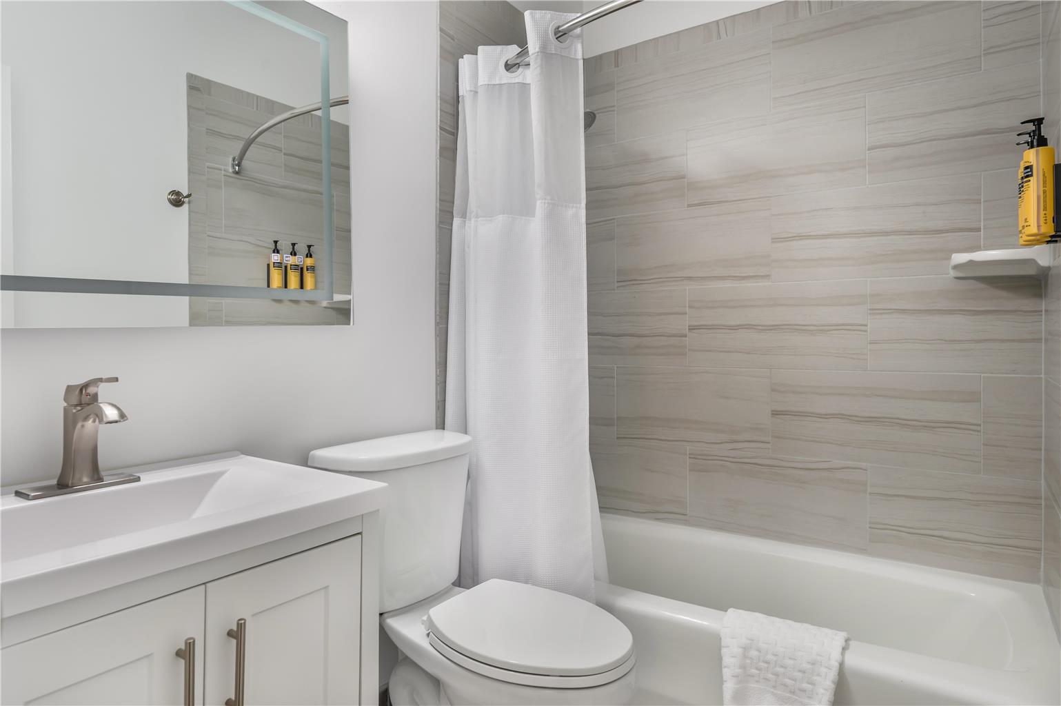 Best Western Plus Santa Barbara Image