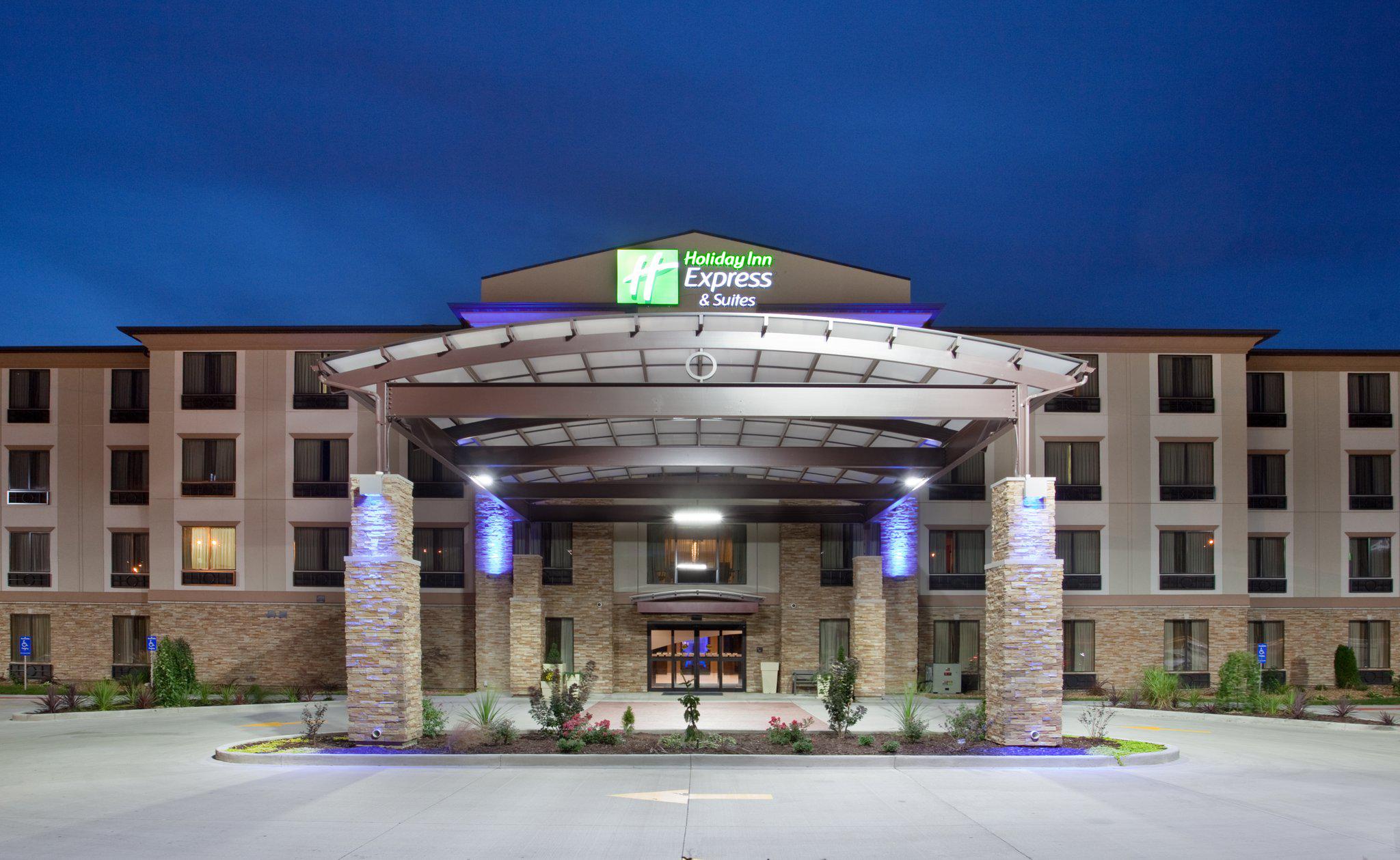 Holiday Inn Express & Suites St Louis Airport Photo