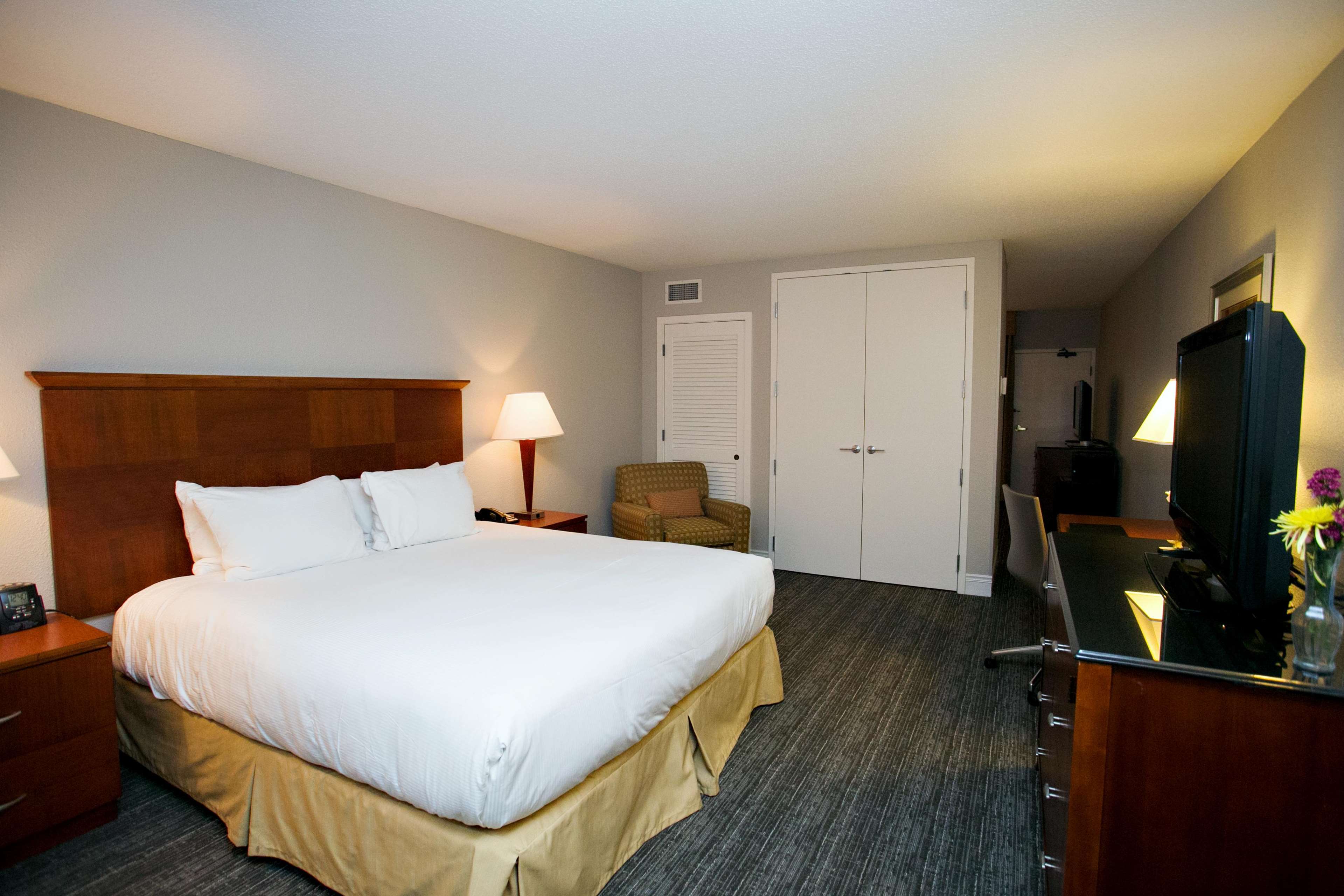 DoubleTree by Hilton Hotel Minneapolis - Park Place Photo