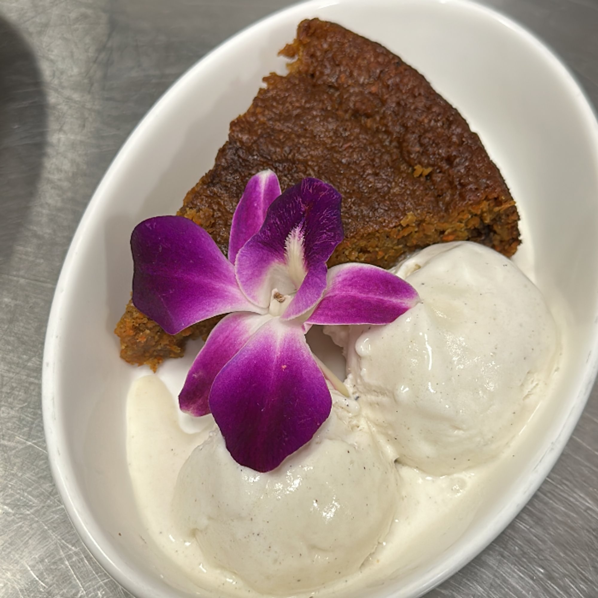 Carrot Cake/ Vanilla Bean Ice Cream