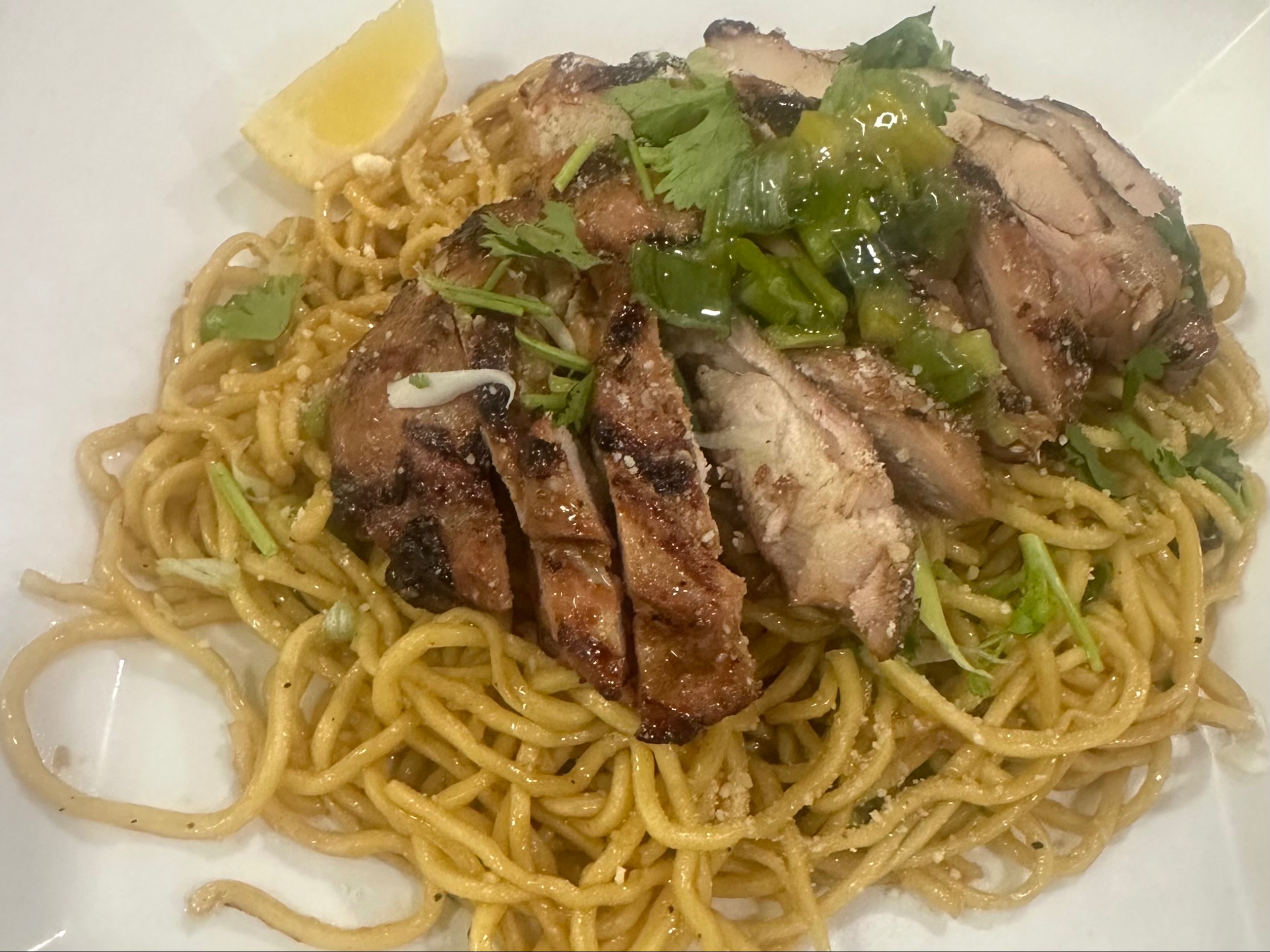 T4. Vietnamese Garlic Noodles (Mì Xào Tỏi)