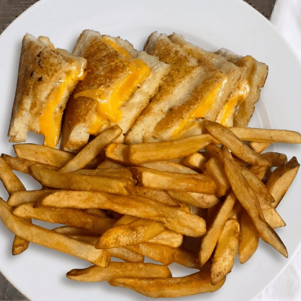 Grilled Cheese & Tomato Sandwich