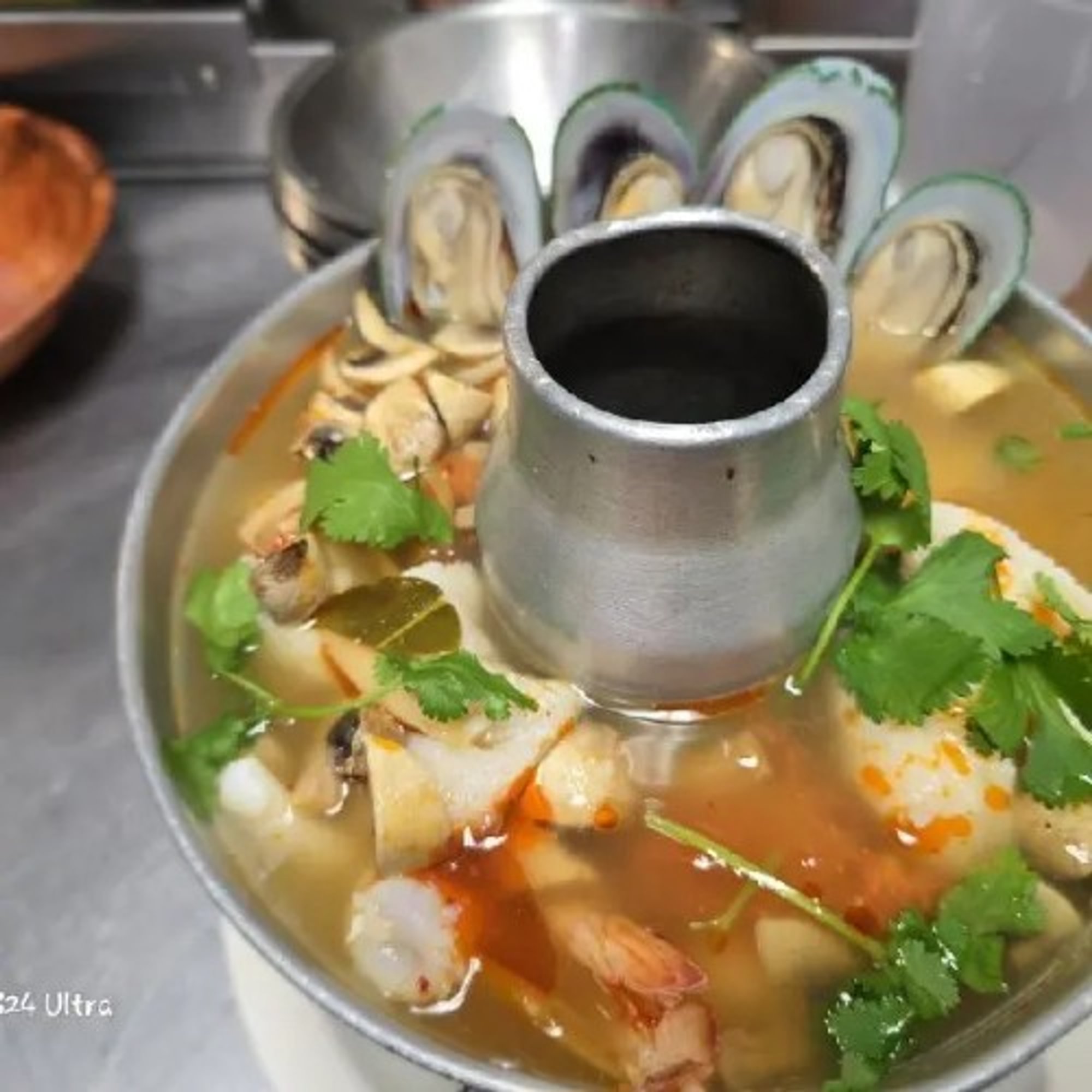 Spicy Seafood Soup (Po-Tak)