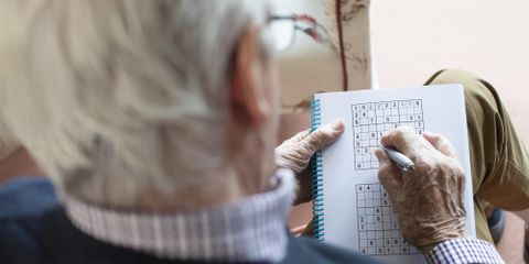 Top 4 Memory Care Games If Your Loved One Has Dementia