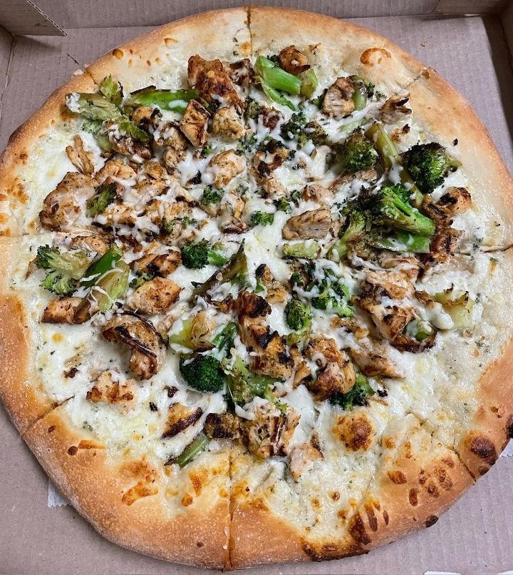 Chicken Broccoli Alfredo Pizza