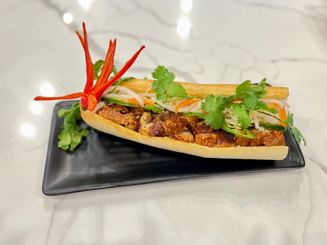 Banh Mi *Crispy Pork Belly Banh Mi / Bánh Mì Thịt Heo Quay*