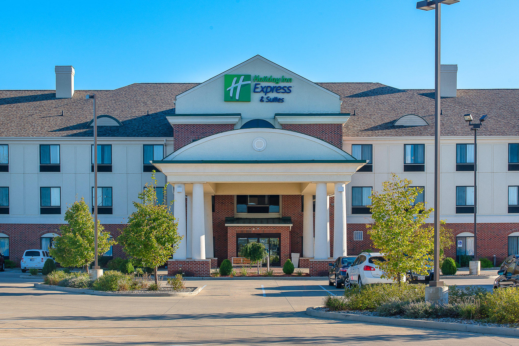 Holiday Inn Express & Suites Lafayette East Photo