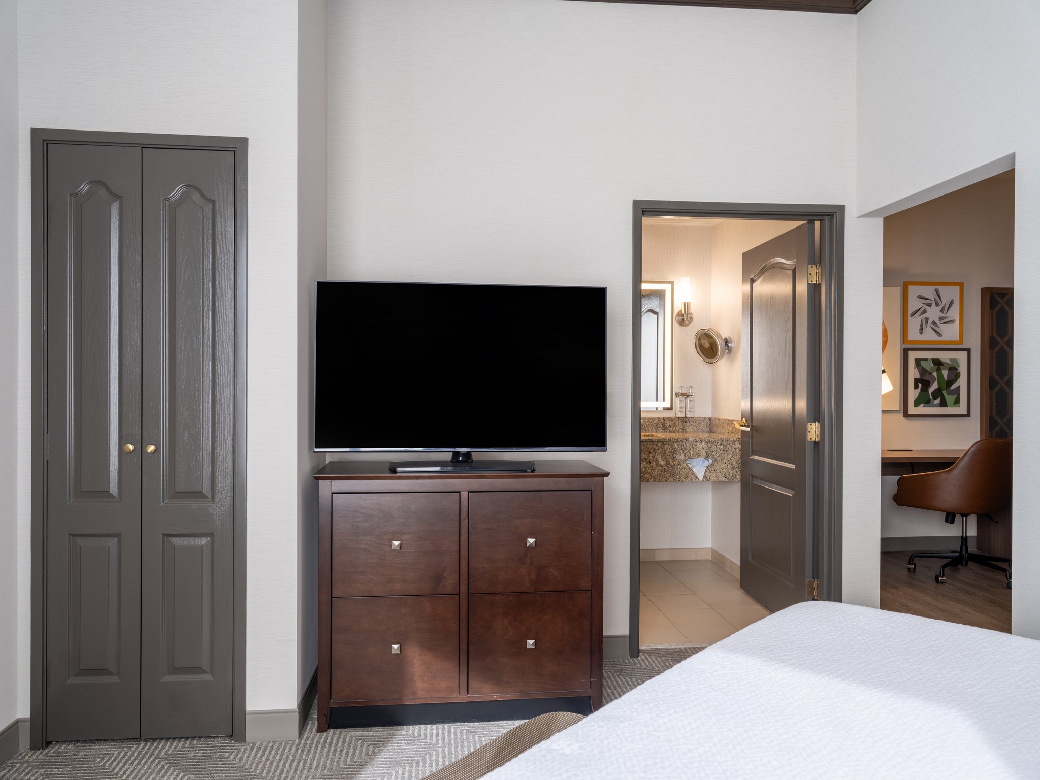 Holiday Inn & Suites Chicago Northwest - Elgin by IHG Image