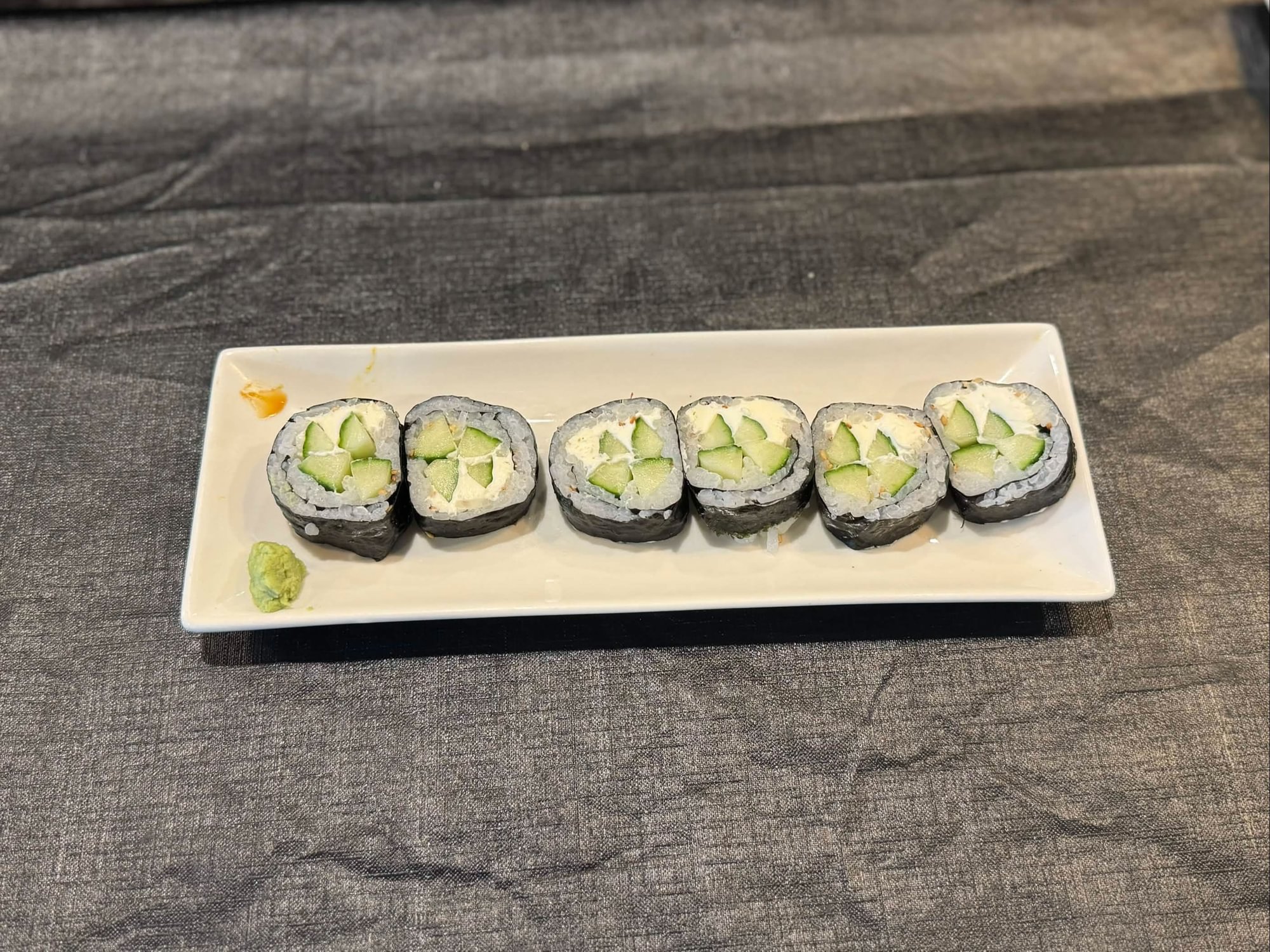 Cucumber Roll (6pcs)