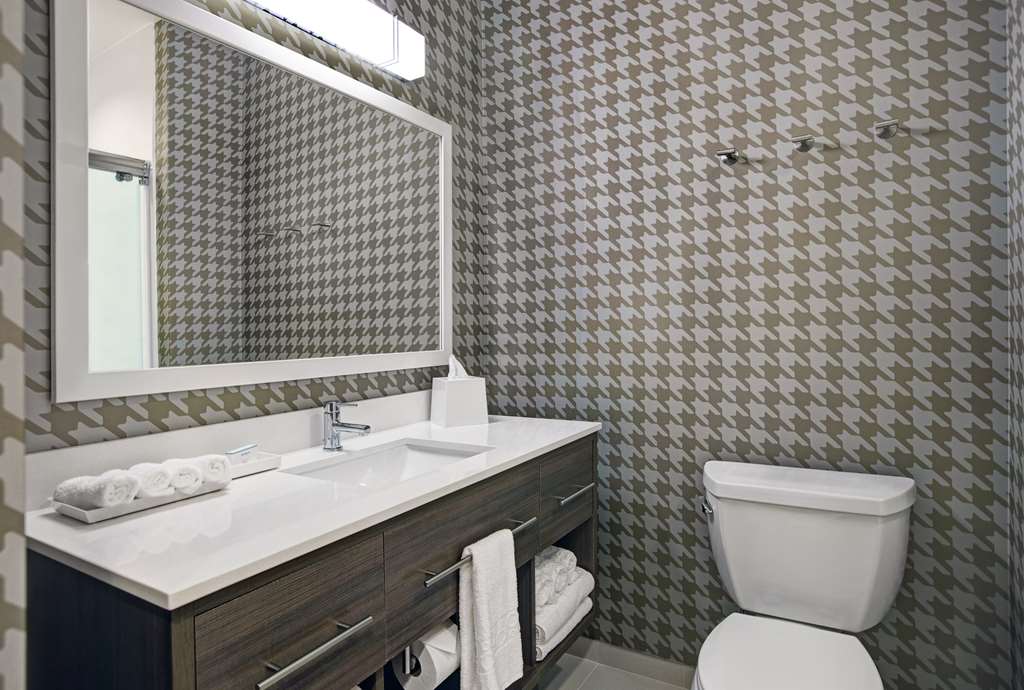 Home2 Suites by Hilton Richmond Image