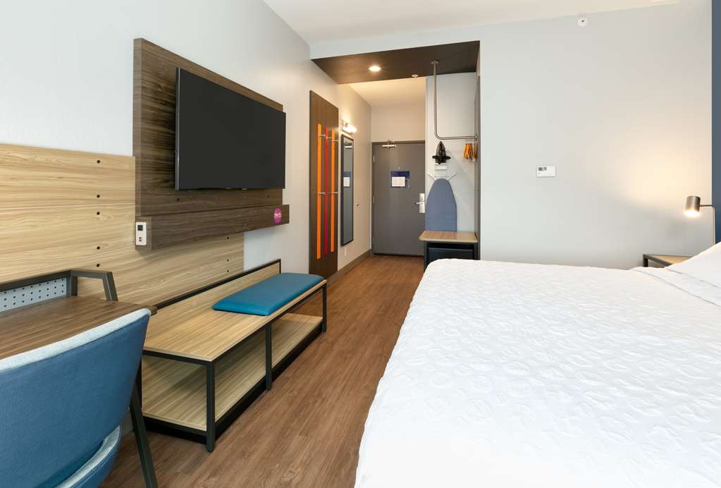 Tru by Hilton Austin NW Arboretum Image