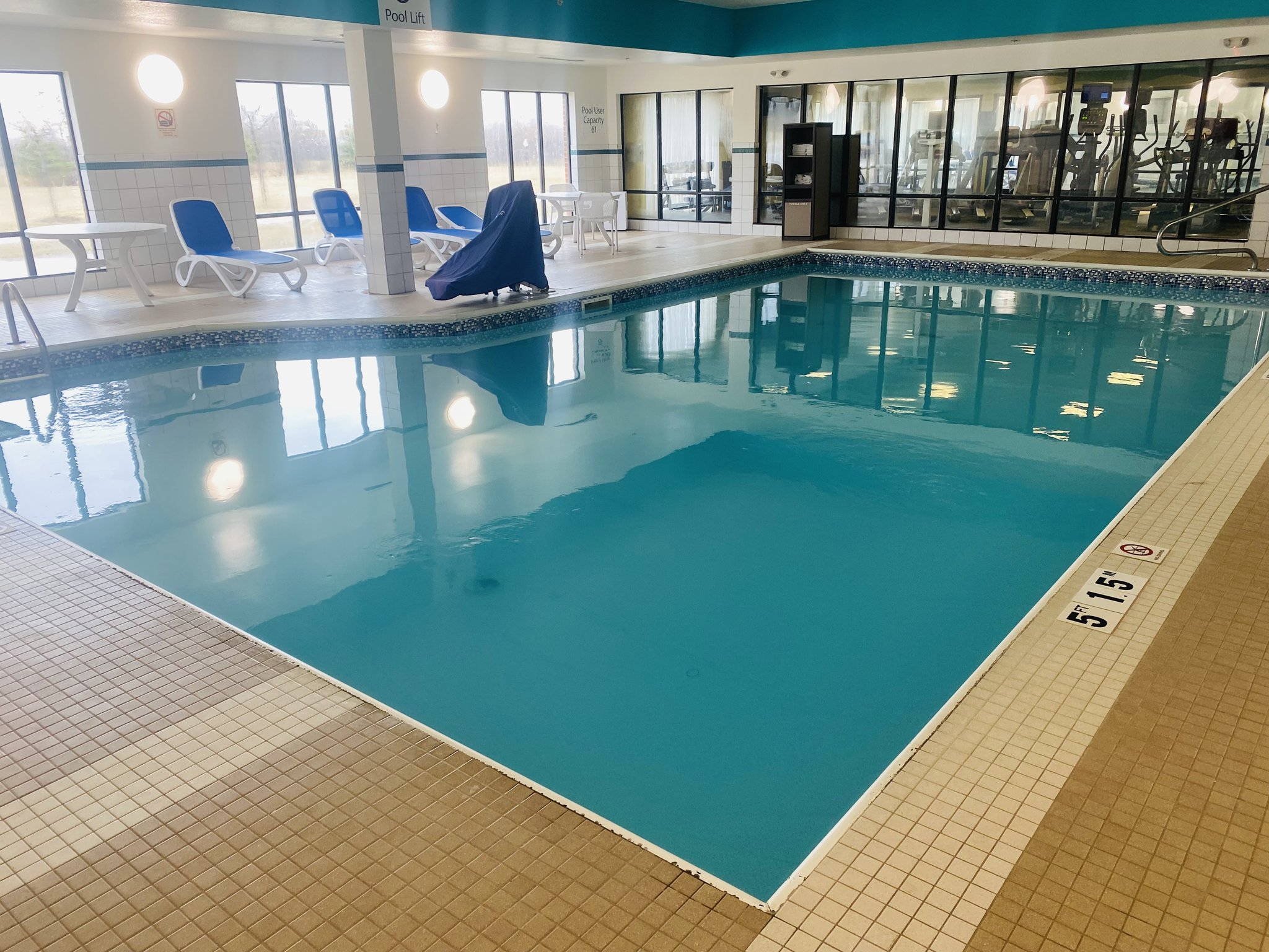 Holiday Inn Express & Suites Detroit North - Troy by IHG Image