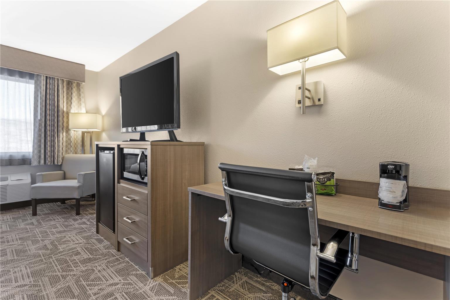 Best Western Kettleman City Inn & Suites Image