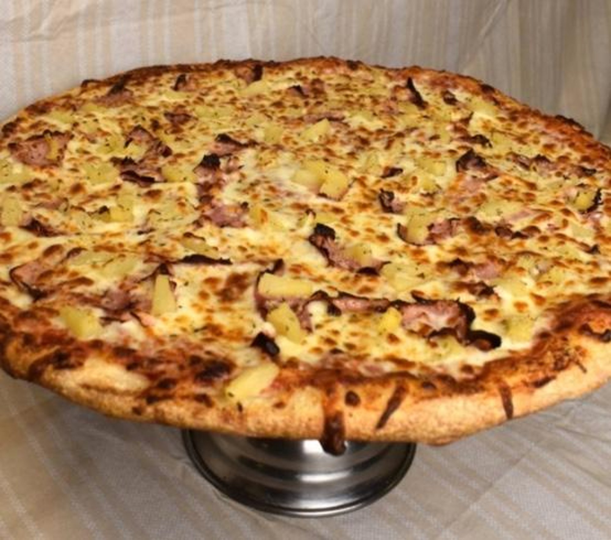 GF Hawaiian Pizza