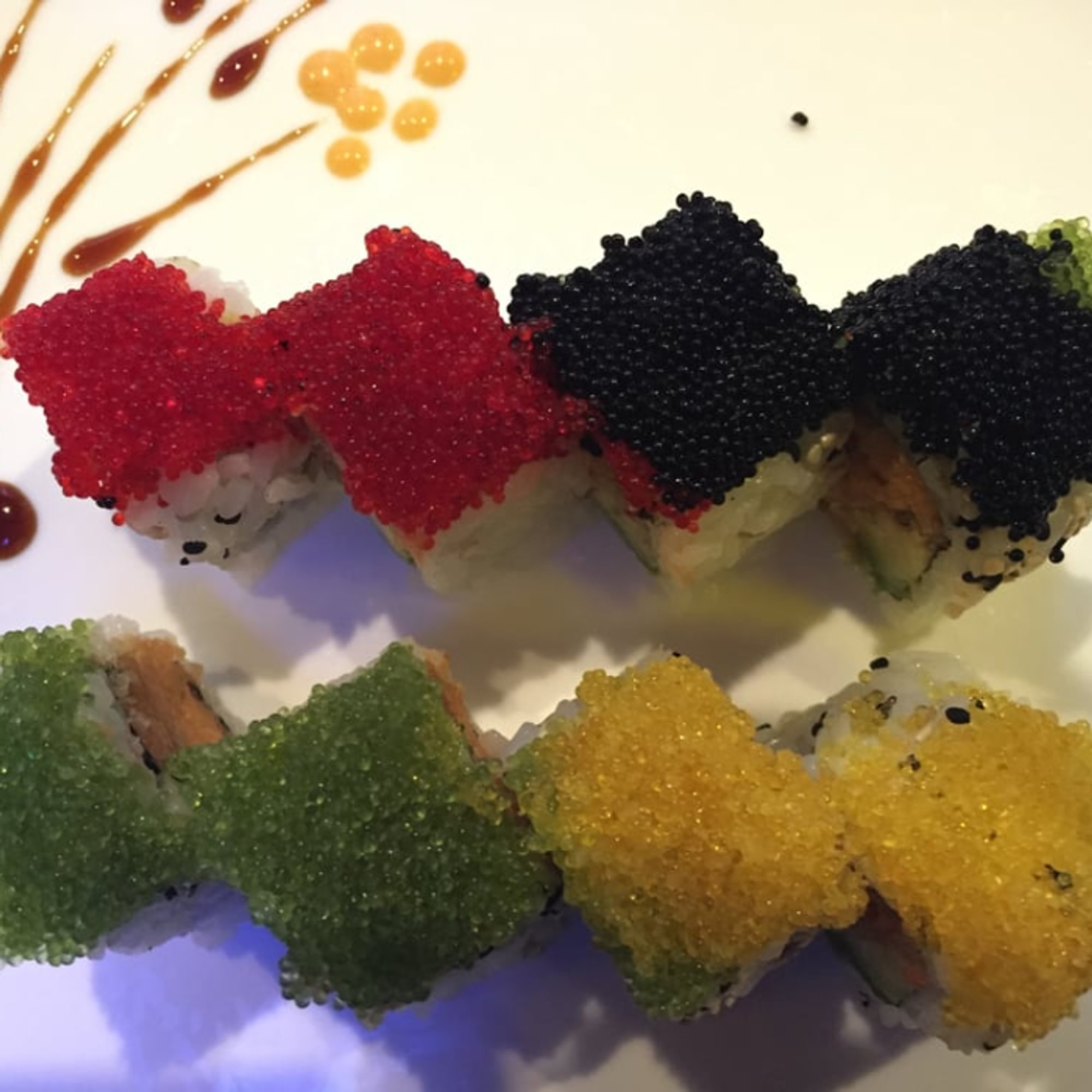 Tobiko Rainbow (Fried) Roll