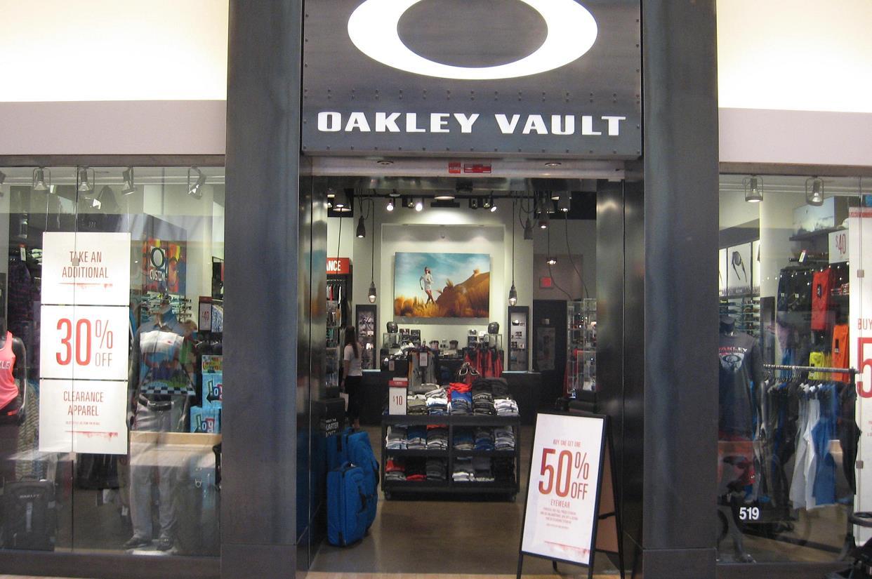 oakley clearance outlet