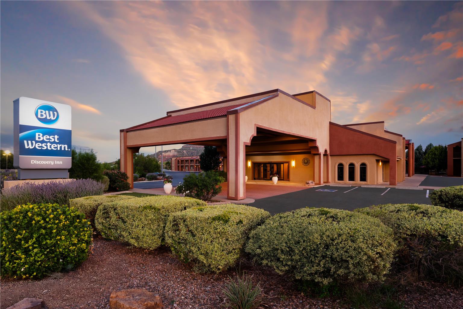 Best Western Discovery Inn Image