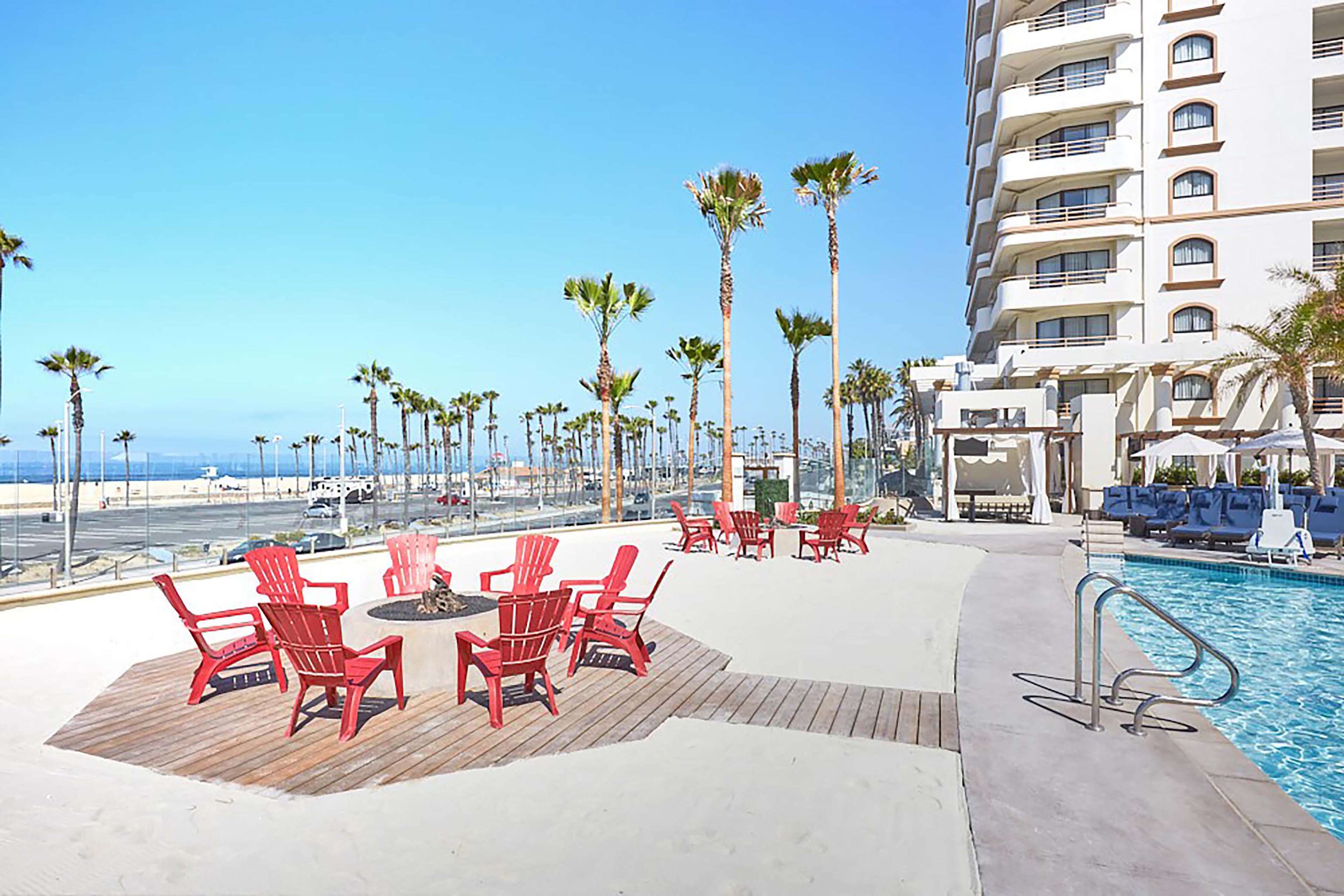 The Waterfront Beach Resort, a Hilton Hotel, 21100 Pacific Coast Hwy, Huntington  Beach, CA, Restaurants - MapQuest