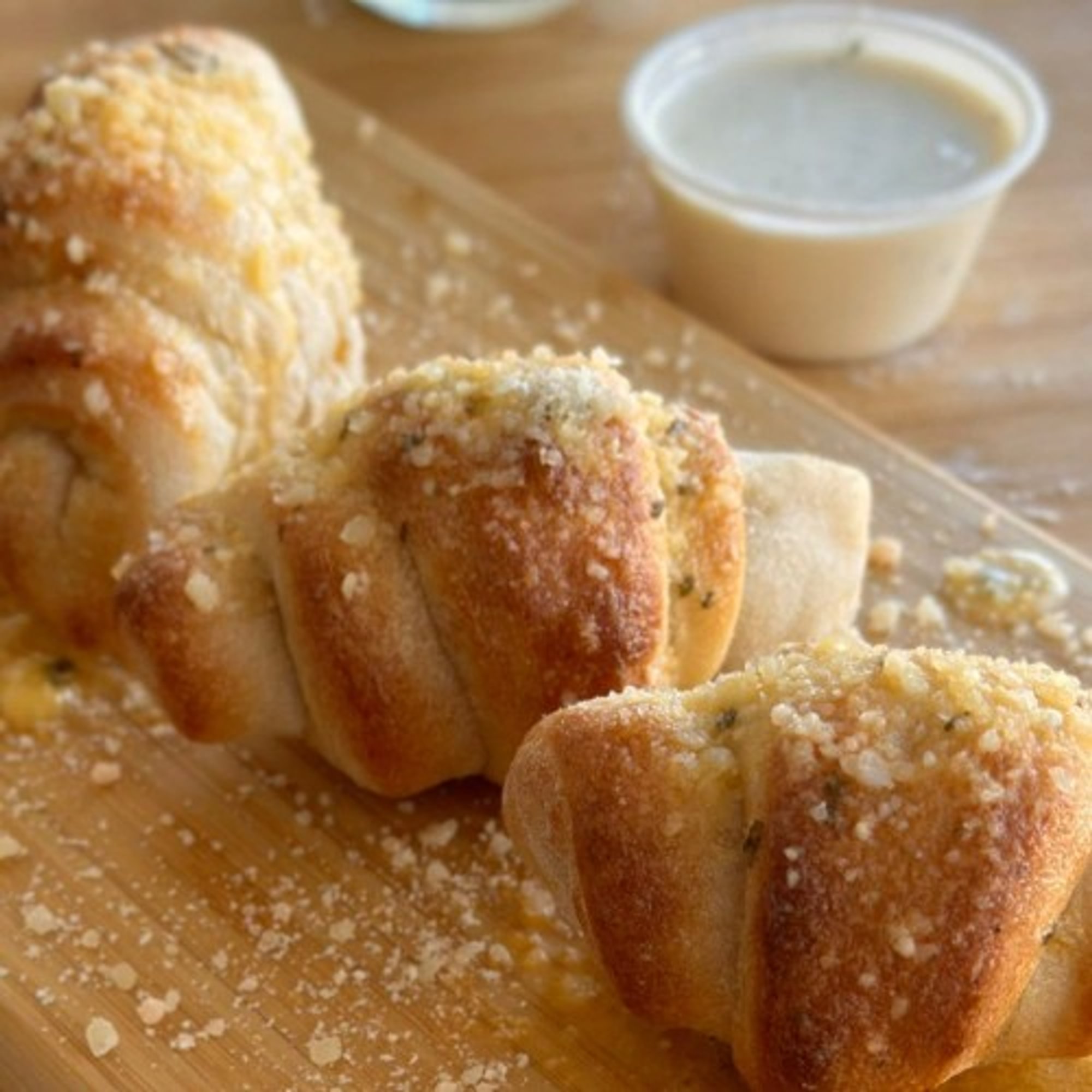 Cheese Slice + 3 Garlic Knots + Side of Marinara