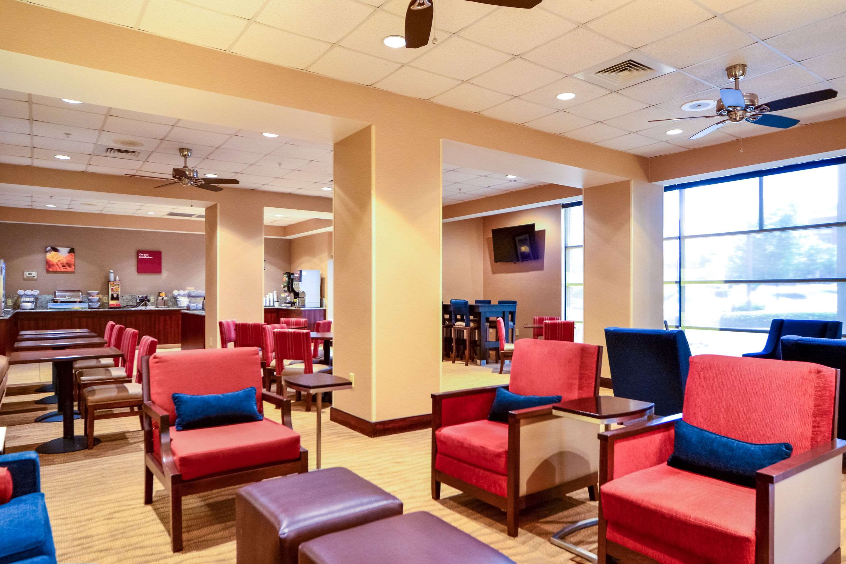 Comfort Suites Northlake Photo