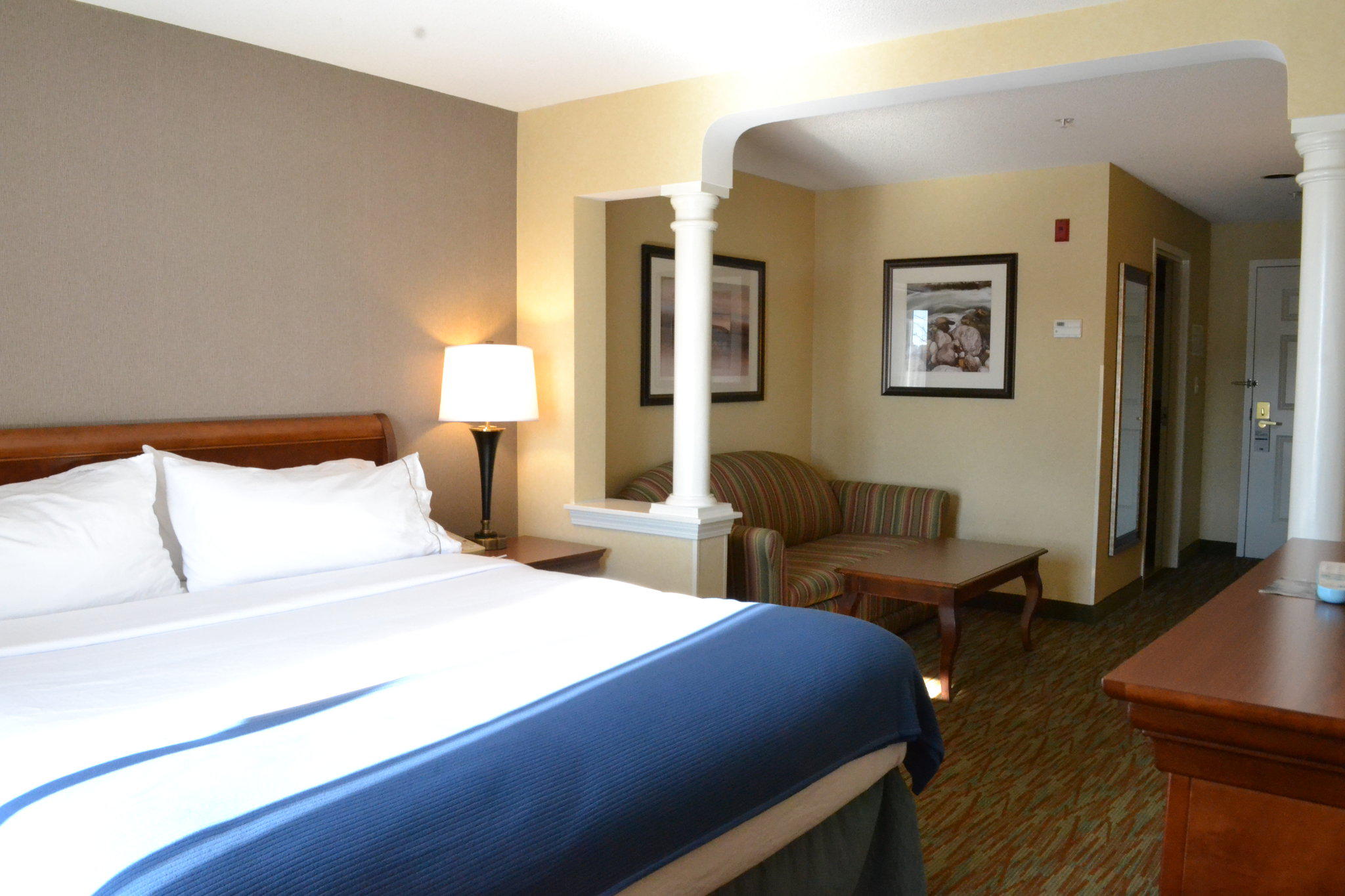 Holiday Inn Express Biddeford Photo