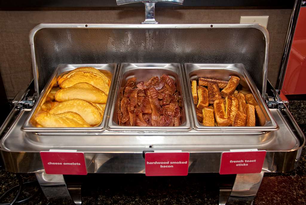 Hampton Inn Clarksdale Image