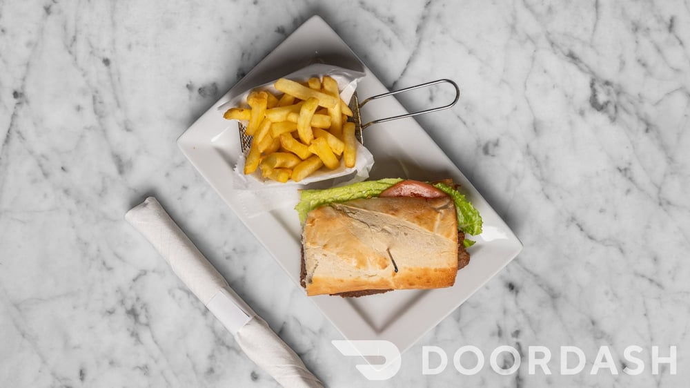 Sandwich Milanesa Meal Box